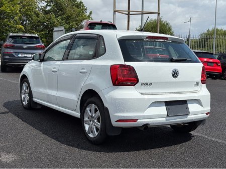 2016 Volkswagen Polo HIGH SPEC // HEATED SEATS // HALF LEATHER €12,105
