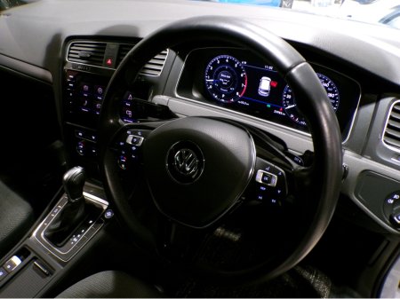 2018 Volkswagen Golf *2018*14,000 MILES*AUTO*VW GOLF MARK 7.5*COLOUR CAMERA*SAT-NAV*APPLE-CARPLAY*ANDROID AUTO*UP-GRADED VW ALLOYS*XL MEDIA*FLAT-BOTTOM SPORT STEERING WHEEL WITH ADAPTIVE CRUISE CONTROL**RADAR ASSIST €18,900 thumbnail