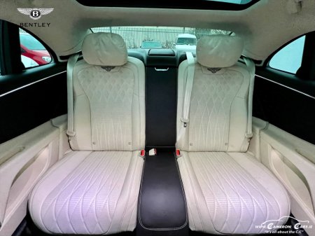 2023 Bentley Flying Spur AZURE €209,950 thumbnail