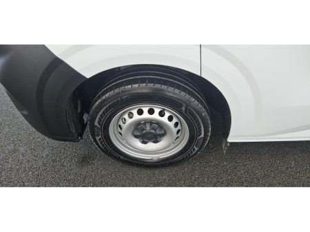 2024 Ford Transit Custom 280 Leader L1 H1 110ps €37,392