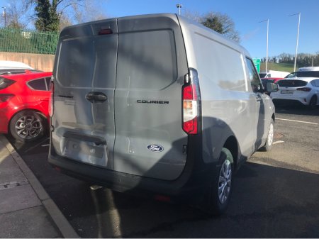 2025 Ford Transit Courier Trend Model