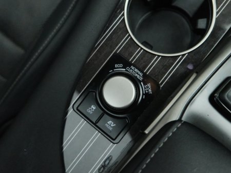 2017 Lexus RX 450 h  €37,990 thumbnail