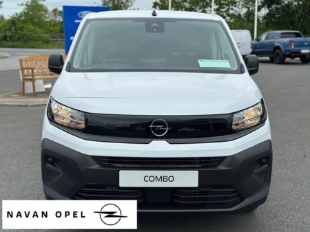 2026 Opel Combo Komfort SWB 1.5TD 100Ps €22,500