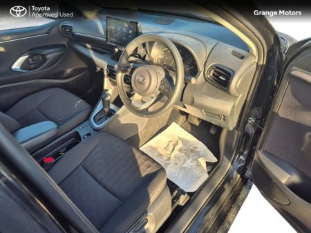 2025 Toyota Yaris 1.5 HYBRID 5DR LUNA*DEMO MODEL* €27,950 thumbnail