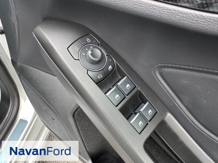 2026 Ford Focus St-Line 1.0 Mild-Hybrid 125Ps *Parking Pack* €36,450 thumbnail