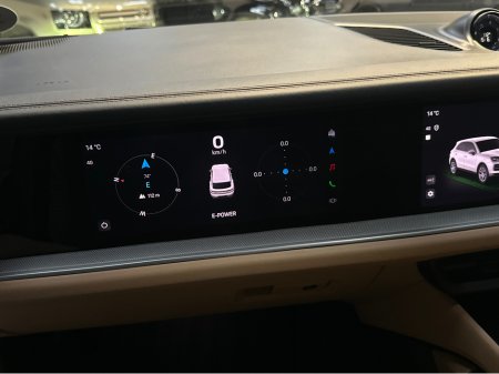 2024 Porsche Cayenne 3.0 V6 E-HYBRID MEGA  SPEC €109,950 thumbnail