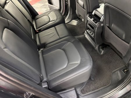 2024 Land Rover Defender 110 2.0 Si4 PHEV S €89,950 thumbnail