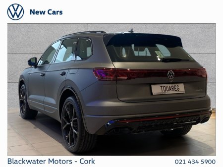 2026 Volkswagen Touareg R 3.0 TFSI PHEV 462BHP IN MATTE WITH UPGRADED 22