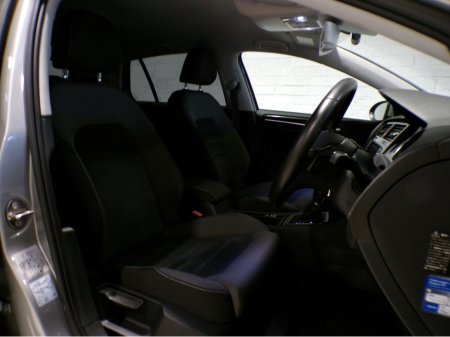 2015 Volkswagen Golf *ONLY 45,000*AUTO*VW GOLF 1.4 TSI HIGH-LINE*COLOUR CAMERA WITH ADAPTIVE CRUISE*UP-GRADED VW ALLOYS*XL MEDIA*HIGH-LINE BODY STYLING*FLAT-BOTTOM SPORT STEERING WHEEL WITH PADDLE SHIFT*RADAR ASSIST**ANTI €14,900 thumbnail