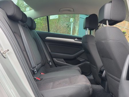 2016 Volkswagen Passat 1.6 TDI 120HP Comfortline €13,450 thumbnail