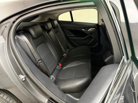 2020 Jaguar I-Pace EV400 S 400HP €24,990 thumbnail