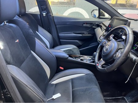 2020 Toyota C-HR €22950 2020 TOYOTA C-HR S GR SPORT 1.8 AUTOMATIC / CRUISE CONTROL / HEATED SEATS / REVERSE CAMERA €22,950 thumbnail