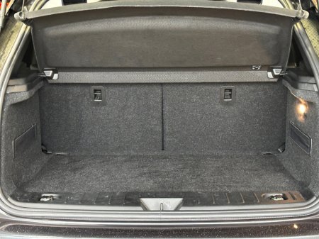 2019 BMW i3 94 Ah (33 kWh) Range Extender Auto [Suite interior design] €17,995 thumbnail