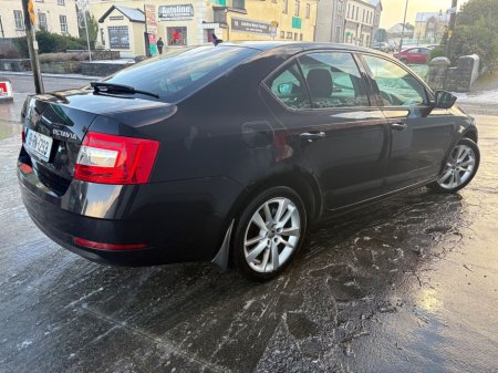 2018 Skoda Octavia 1.6 TDI 115 SE - Leather €11,895 thumbnail