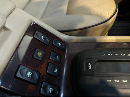 2004 Land Rover Discovery D2 TD5 HSE AUTO 7 SEATER €24,950 thumbnail