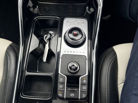 2024 Kia Sorento DSL MY23 SAM 5DR Auto, warranty till 2031, *1 year AA* Heated Front Seats, Stop/Start Button, Bluetooth, Lane Departure Warning, Reversing Camera, €55,900 thumbnail