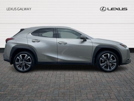 2024 Lexus UX 250 H DynamicLexus Link & Cloud Navi // Remote Central Locking // Heated Mirrors // Power Folding Mirrors // USB Connection // Apple Carplay €45,945