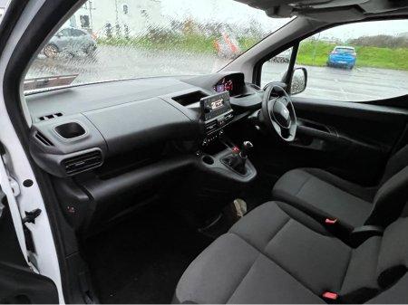 2020 Peugeot Partner 1.5 BLUE HDI 75 PANELL PANELLED 6.2 3 €9,900 thumbnail