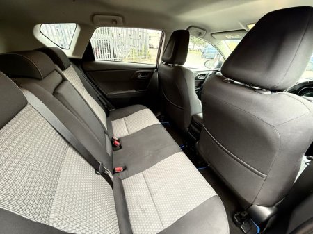 2018 Toyota Auris HEV Luna Sport *HUGE SAVINGS* €15,850 thumbnail