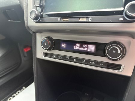 2016 Volkswagen Polo 1.2 TSI 5DR 90HP Crosspolo €12,900 thumbnail