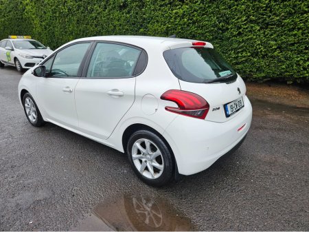 2019 Peugeot 208 ACTIVE 1.2 68 6.2 4DR €9,950 thumbnail