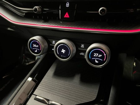 2025 Skoda Superb Sportline DSG 2.0TDI 150BHP - Reversing Camera - Ambient Lighting - Climate Control - Electric Heated Memory Seats - Keyless Start - Apple CarPlay/Android Auto €53,950 thumbnail