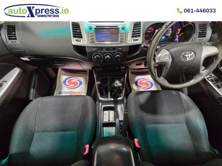 2016 Toyota Hilux 2.5 D4D Icon D/C 4WD Reversing camera €15,995