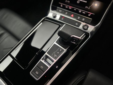 2024 Audi A6 50 TFSI E S LINE BLACK ED QUATTRO €54,990 thumbnail