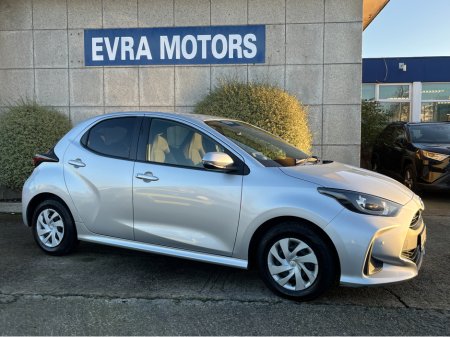 2021 Toyota Yaris X HYBRID AUTOMATIC 1.5 PETROL //KEYLESS ENTRY//REVERSE CAMERA//ADAPTIVE CRUISE CONTROL// €16,950