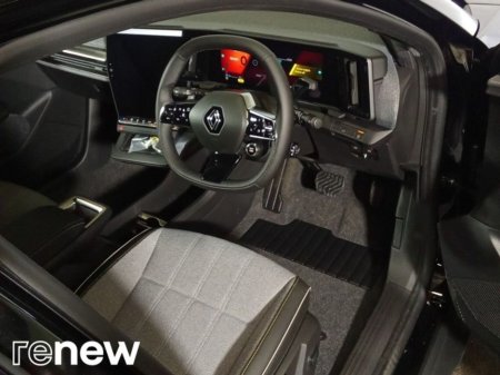 2025 Renault Scenic techno 87kWh 220hp €45,950 thumbnail