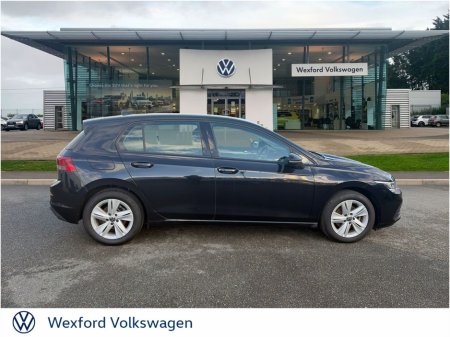 2024 Volkswagen Golf LIFE 2.0 TDI 115HP MANUAL €28,975