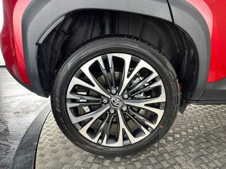 2024 Toyota Yaris Cross SOL Hybrid Top of the range €31,950 thumbnail