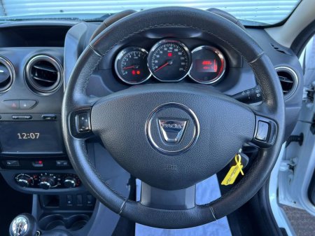 2016 Dacia Duster PRESTIGE 1.5 DCI // SATELLITE NAVIGATION // VALID NCT UNTIL 11/26 // CRUISE CONTROL €8,900