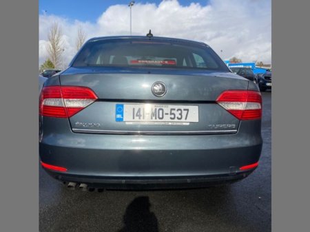 2014 Skoda Superb Ambition 1.6tdi 105HP 4DR €9,900