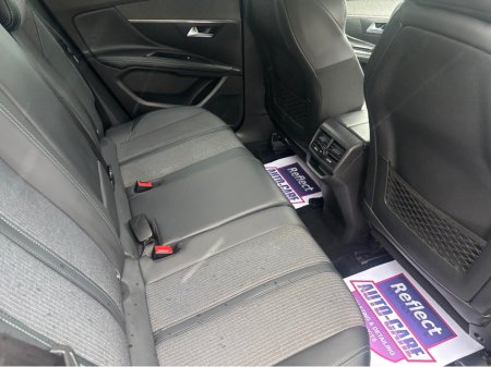 2022 Peugeot 3008 ALLURE 1.5 BLUE HDI 130 6.2 €25,900