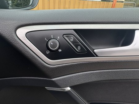 2016 Volkswagen Golf 1.2TSI AUTO €12,800 thumbnail