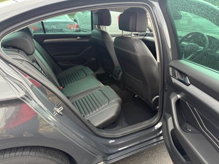 2020 Volkswagen Passat GTE S-A DSG €28,995 thumbnail