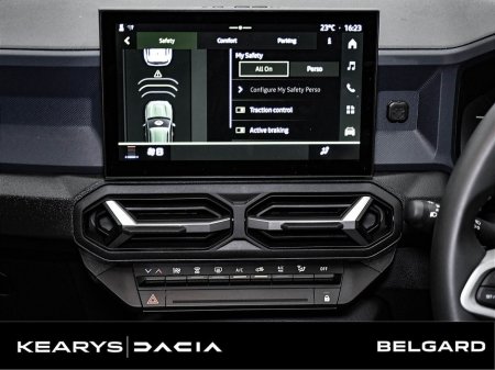 2025 Dacia Duster TCe 130 Expression €33,900 thumbnail