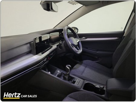 2023 Volkswagen Golf LIFE 2.0 TDI 115HP Diesel Manual €26,995
