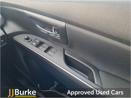 2025 Suzuki SX4 SX4 1.5 S1-HEV MOTION AGS 5DR €29,950 thumbnail