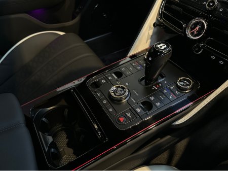 2025 Bentley Flying Spur 4.0 V8 SPEED FIRST EDITION MULLINER N €349,950 thumbnail