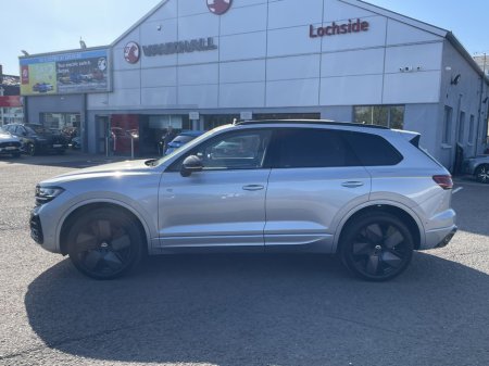 2024 Volkswagen Touareg Black Edition €99,692