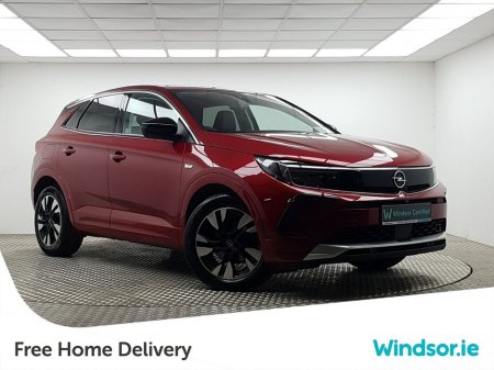 2024 Opel Grandland Elegance 1.2 130 bhp 6 speed Petrol €31,995