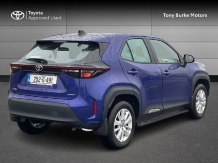 2025 Toyota Yaris Cross - Save EUR 3,350 - Luna + Side Steps Worth EUR 730 - 1.5 Hybrid - Automatic - 252 Plate // Remote Central Locking // Front Electric Windows // Rear Electric Windows // Electric Mirrors // Finger Tip S €31,345