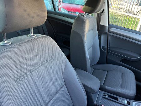 2017 Volkswagen Golf 1.2 TSI 5DR AUTO COMFORTLINE €13,950 thumbnail