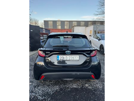 2023 Toyota Yaris  €17,950