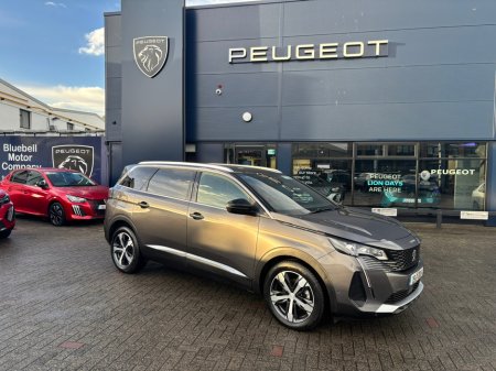 2025 Peugeot 5008  €48,950