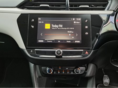 2022 Opel Corsa SC 1.2 75BHP **LED HEADLIGHTS** €16,500 thumbnail