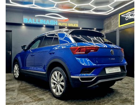 2022 Volkswagen T-Roc 2.0 TDI 150bhp Sport €29,950 thumbnail