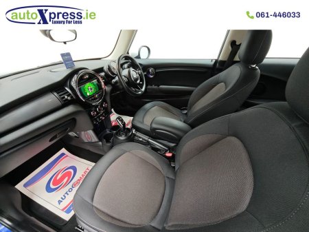 2020 MINI Cooper 1.5 Automatic, Reversing camera €24,995